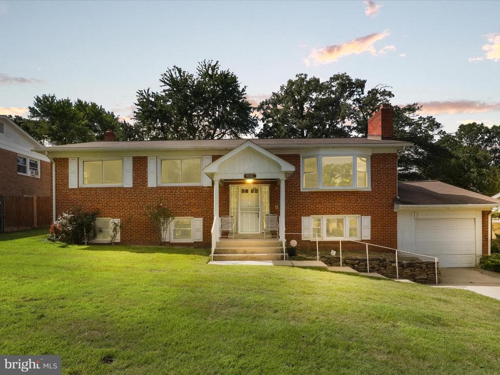 9605 Beverly Avenue photo 1