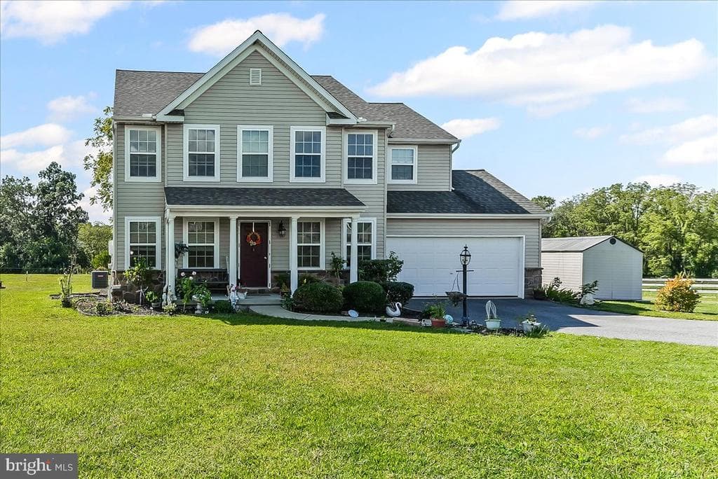 127 Lavender Court photo 1
