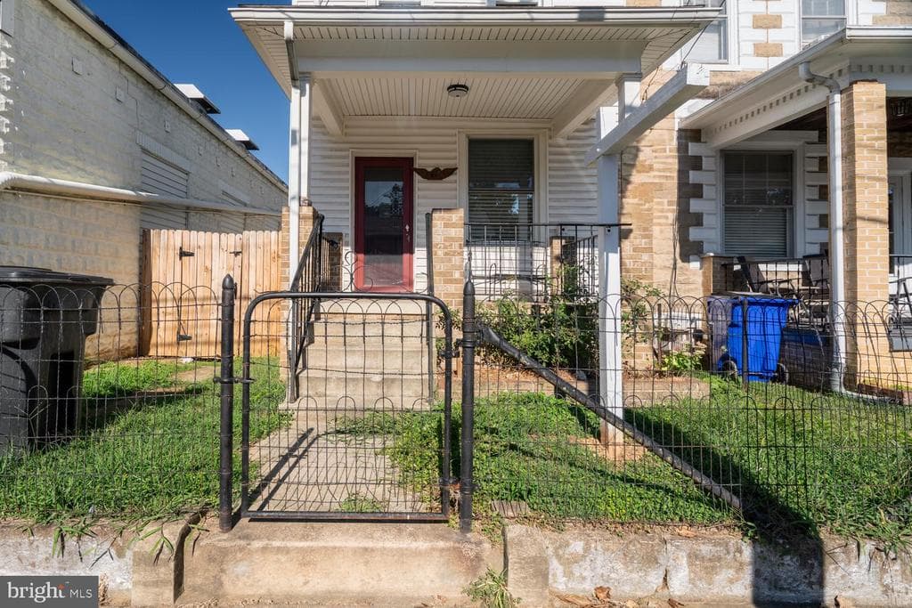 705 Motter Avenue photo 1
