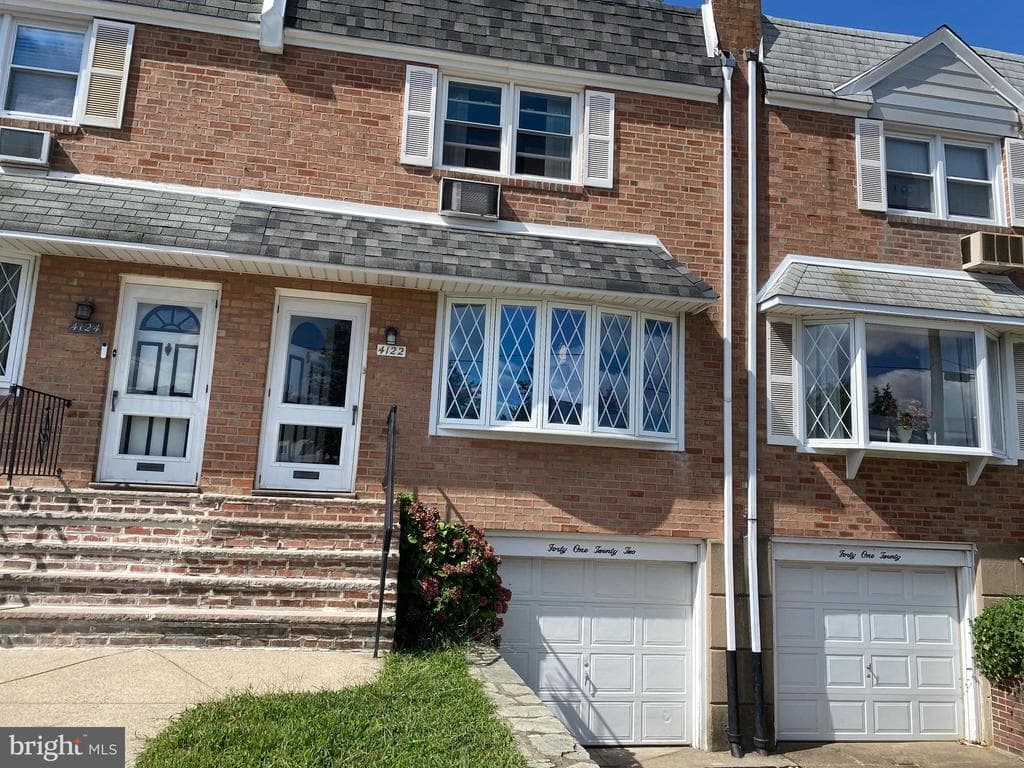 4122 Fairdale Road photo 1