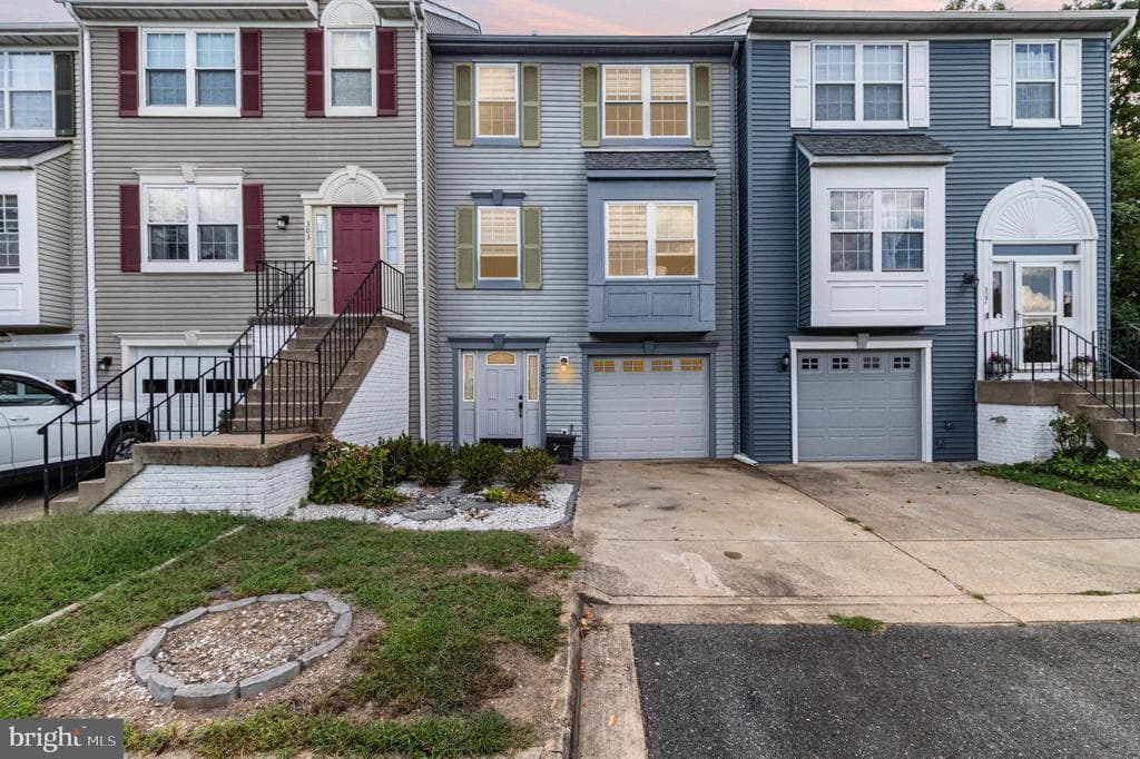 305 Backridge Court photo 1