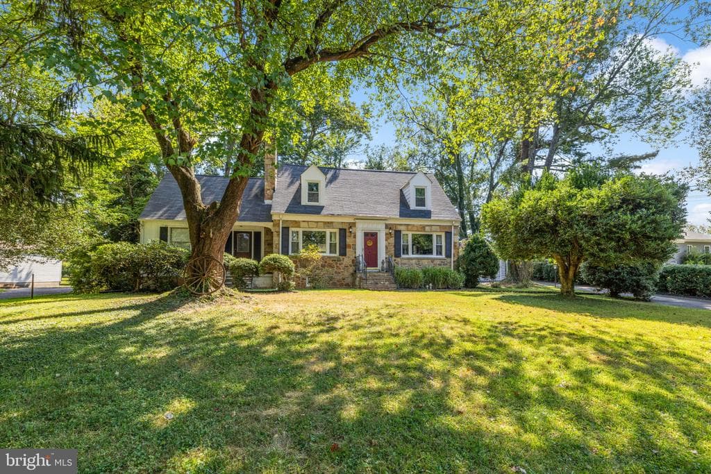 141 Blue Ridge Street photo 1