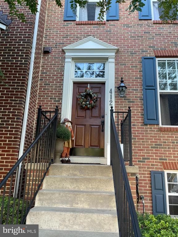 412 Stone Springs Lane photo 1