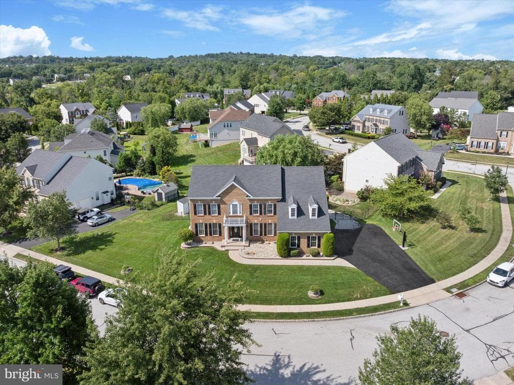 54 Bryce Way photo 1
