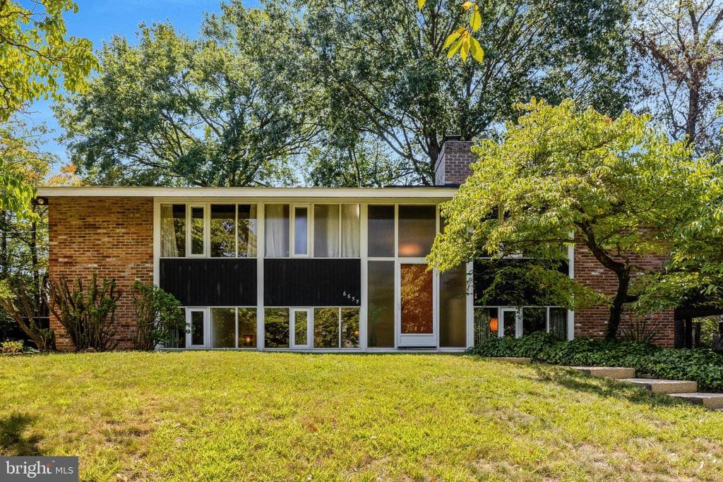6655 Chilton Court photo 1