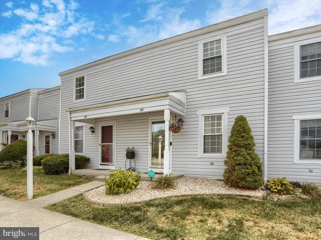 787 Old Silver Spring Road photo 1