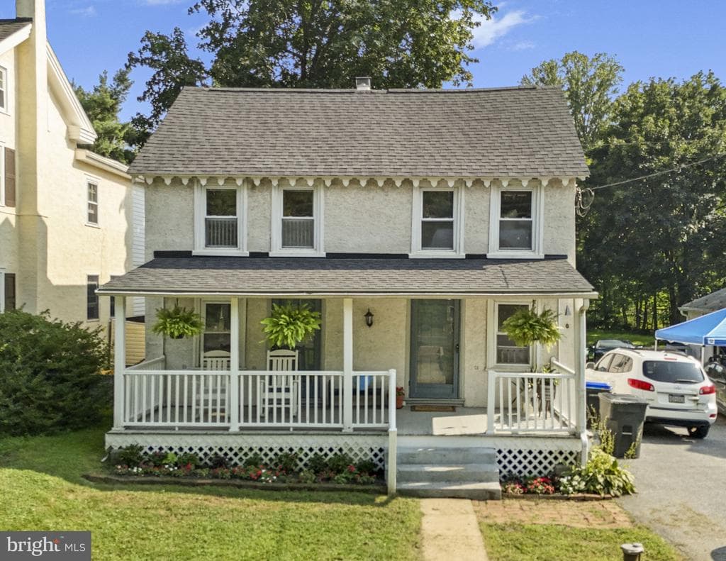 650 Fairview Road photo 1