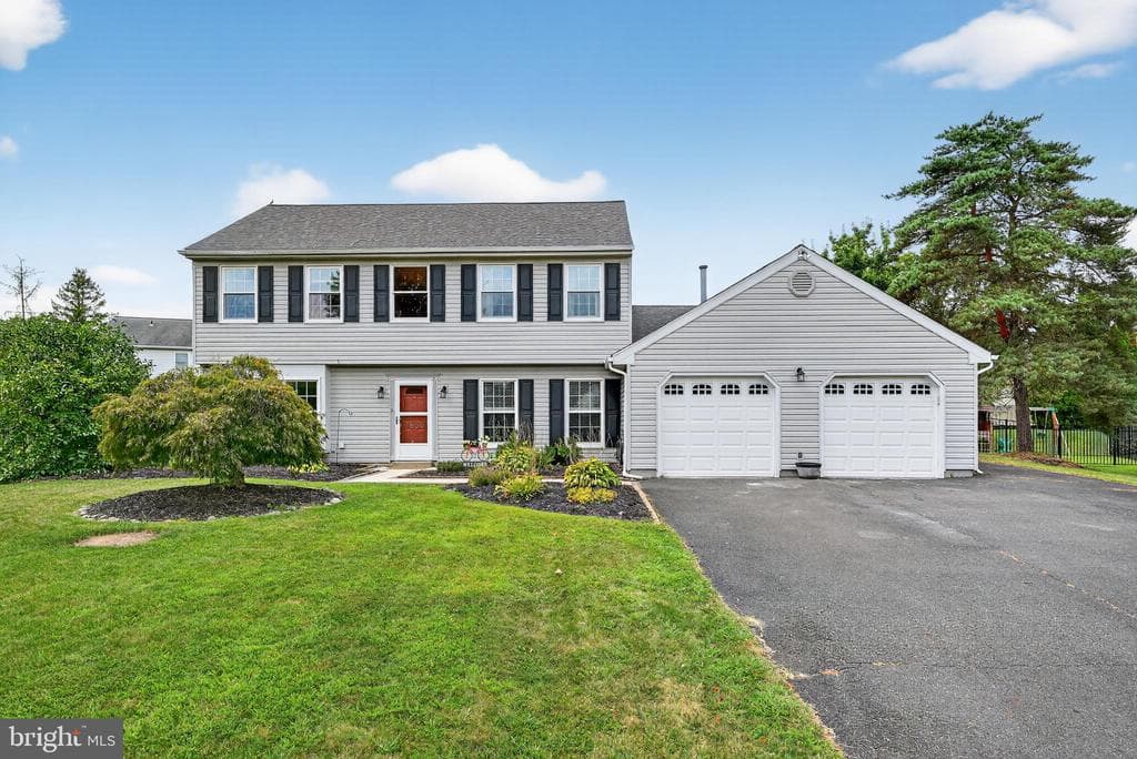 1656 S Ash Circle photo 1