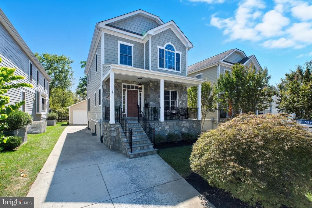 5716 5th Street N photo 1