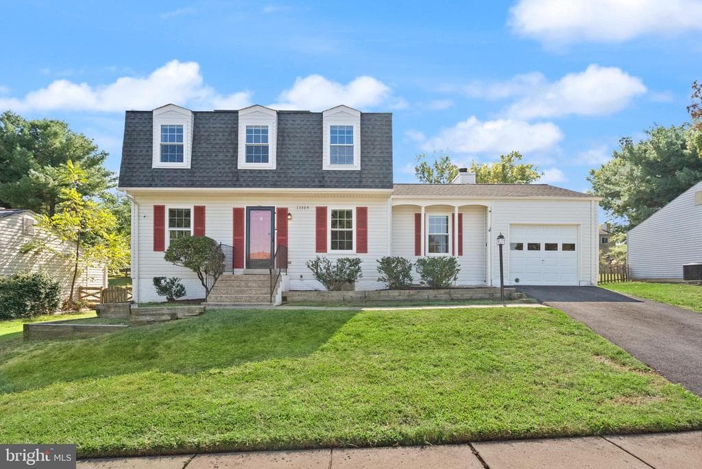 13305 Hollinger Avenue photo 1