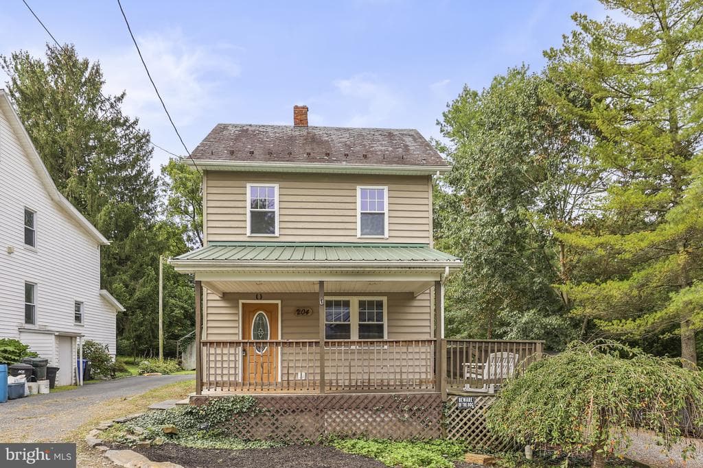 204 Parke Street photo 1