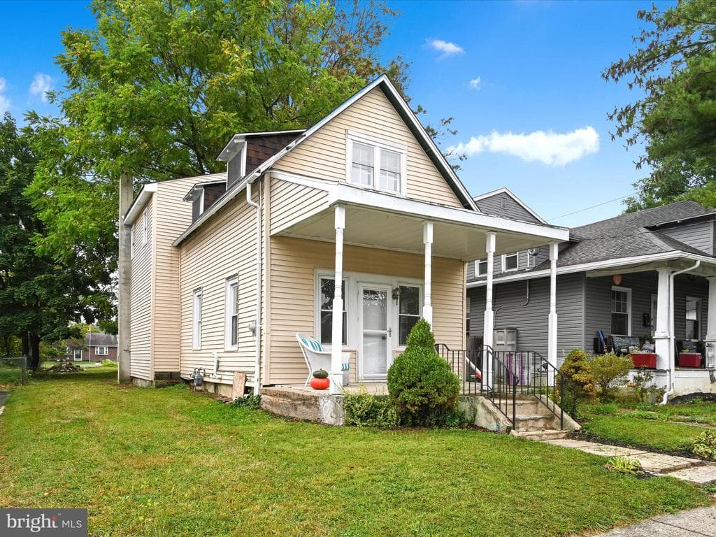 112 Oak Lane photo 1