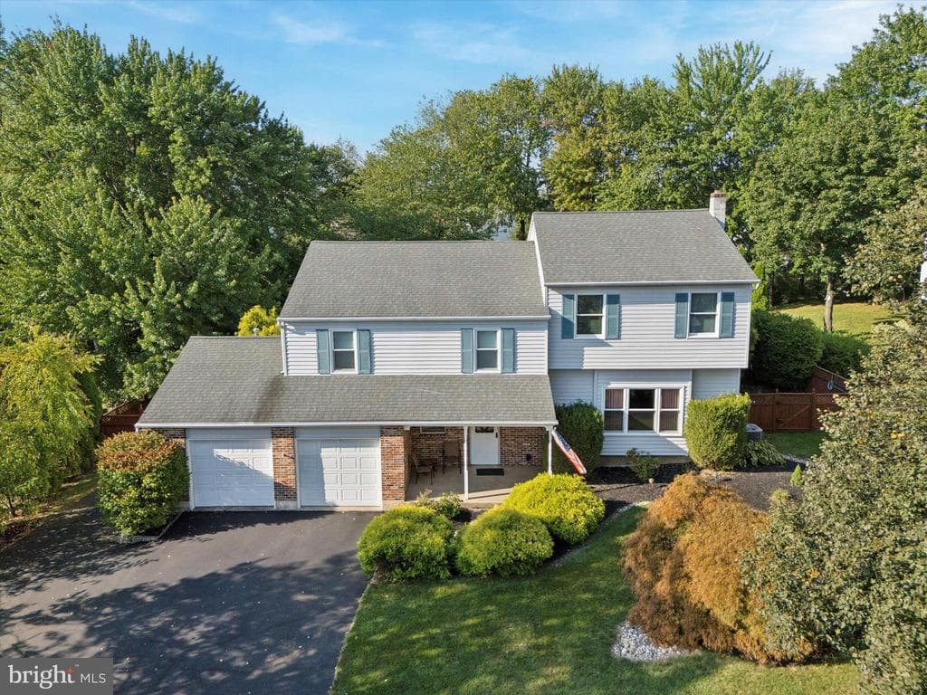 2463 Pine Cone Road photo 1