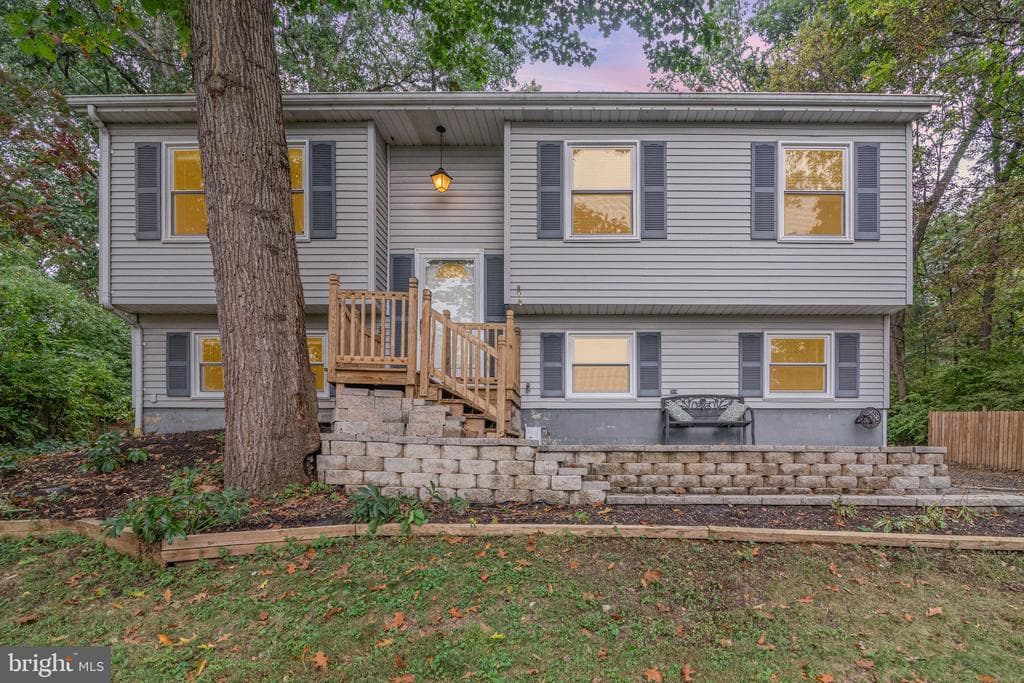 13 Eastwood Drive photo 1