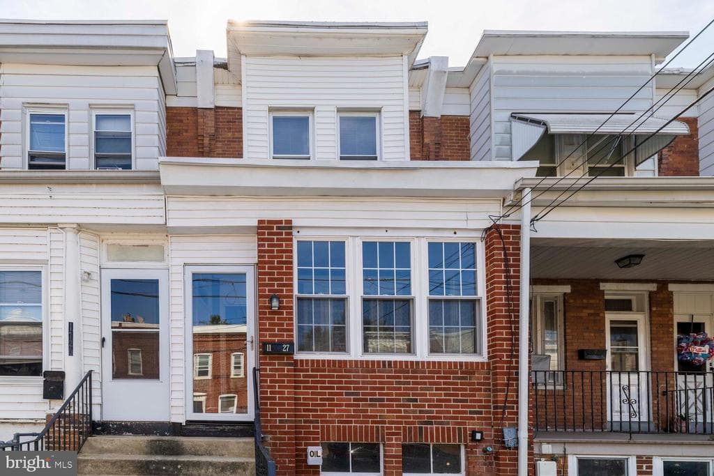 1127 E 11th Street photo 1
