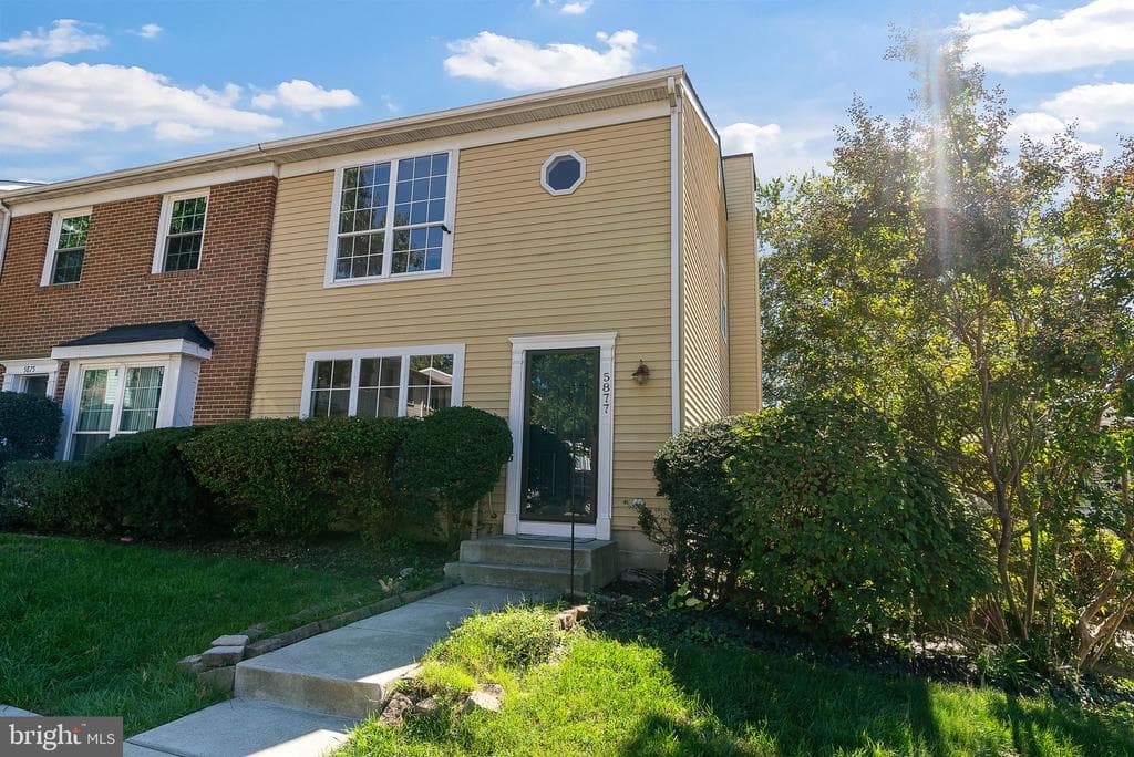 5877 Rowanberry Drive #b 36 photo 1