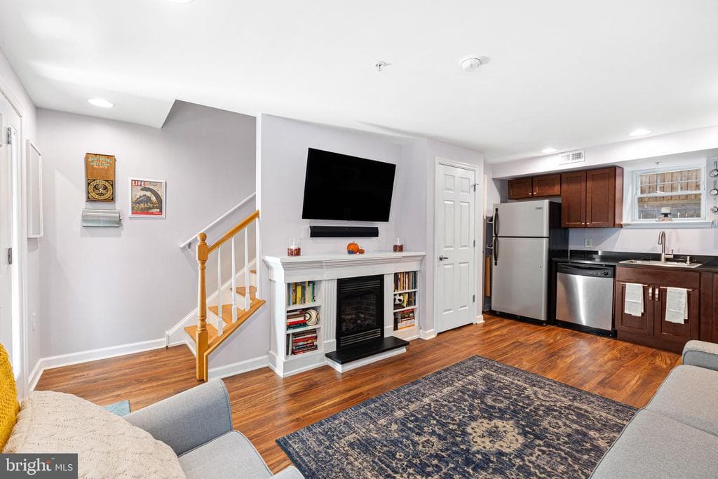 1027 N 4th Street #k photo 1