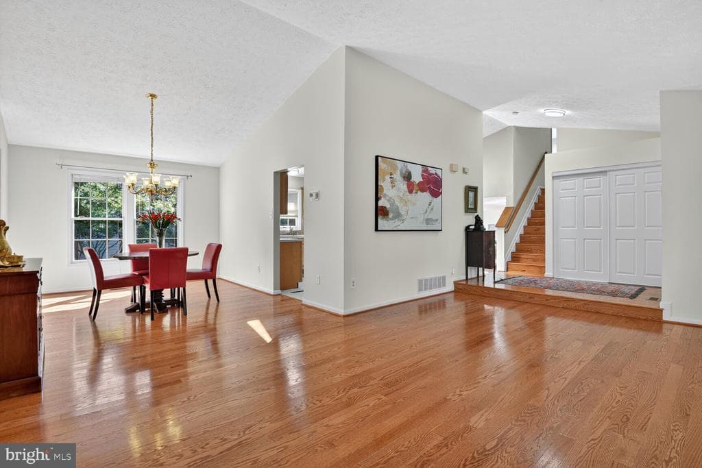 17813 Cottonwood Terrace photo 1