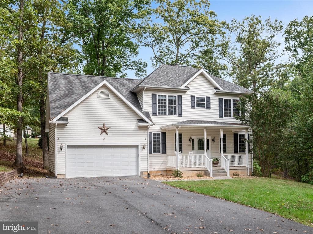200 Dogwood Drive photo 1
