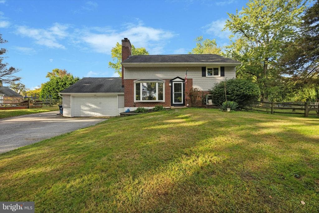 1439 Green Street photo 1