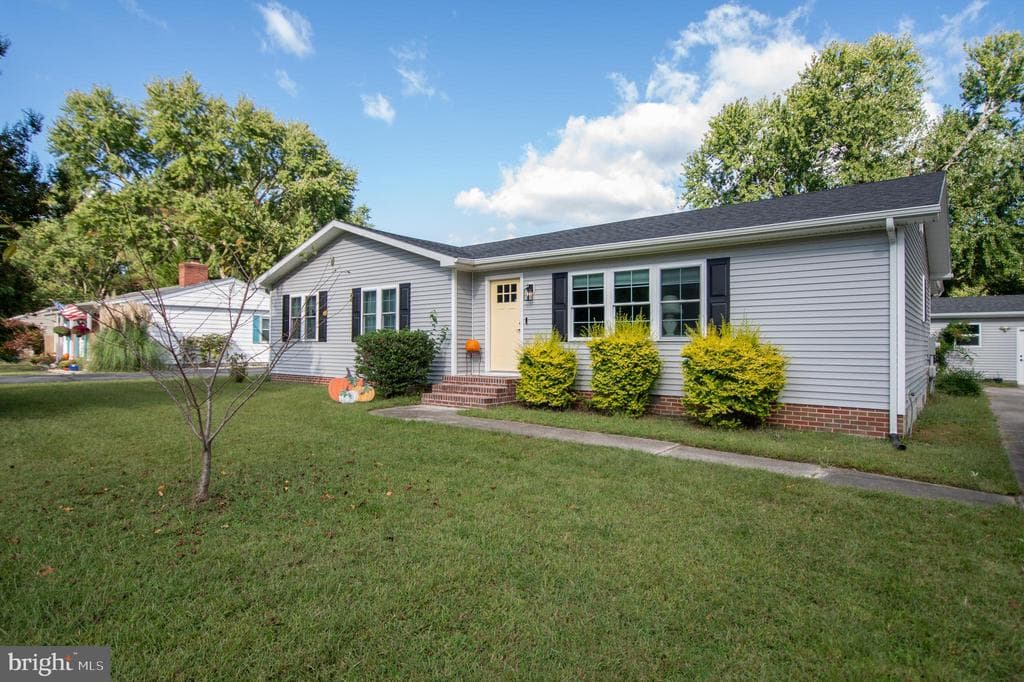 6821 Mount Vernon Avenue photo 1