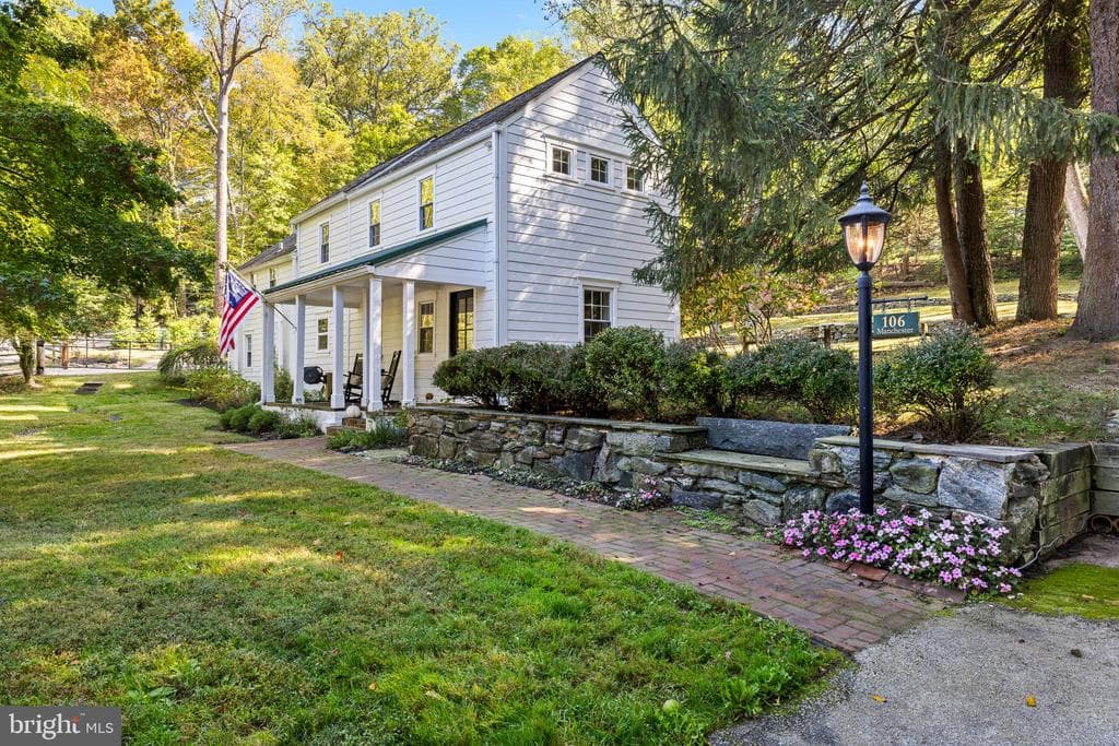 106 Manchester Road photo 1