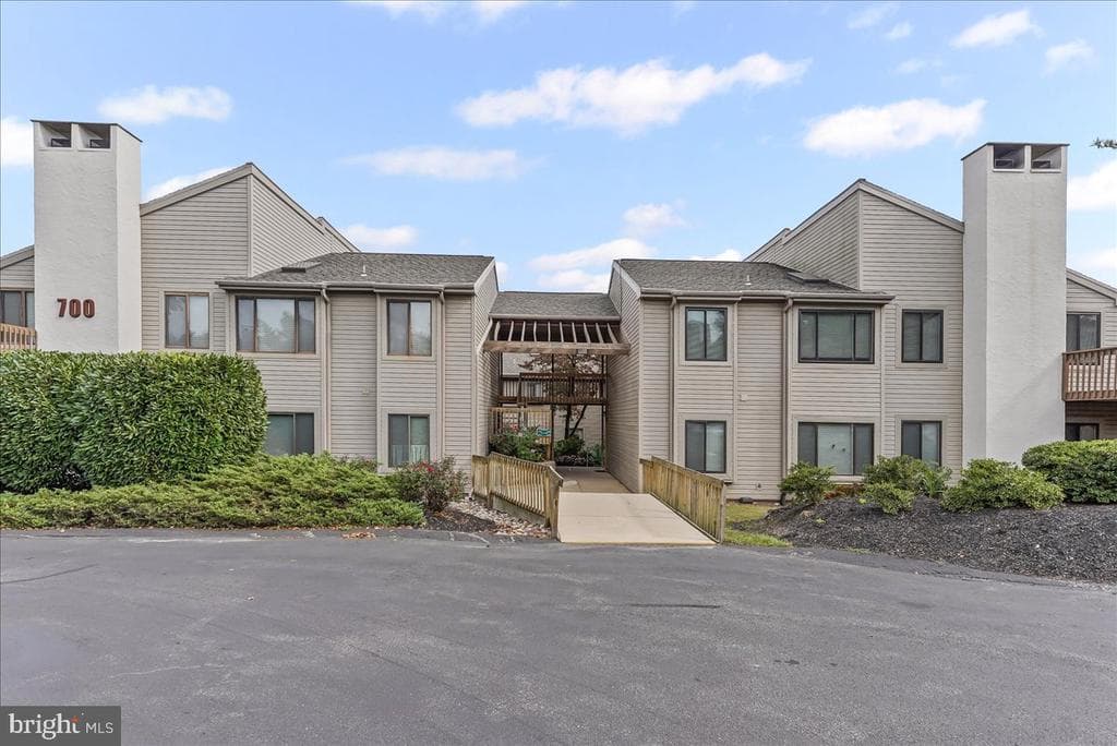 710 Pritchard Place photo 1