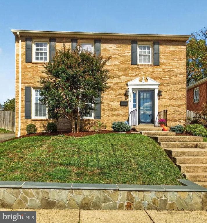 2607 Washington Boulevard photo 1
