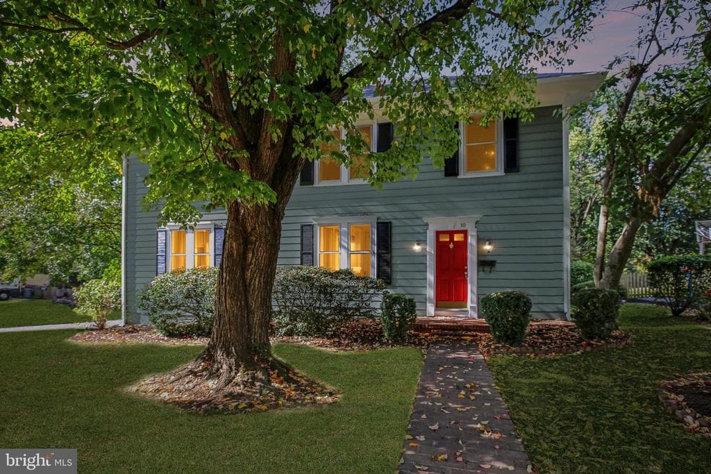 10 Maryland Avenue photo 1