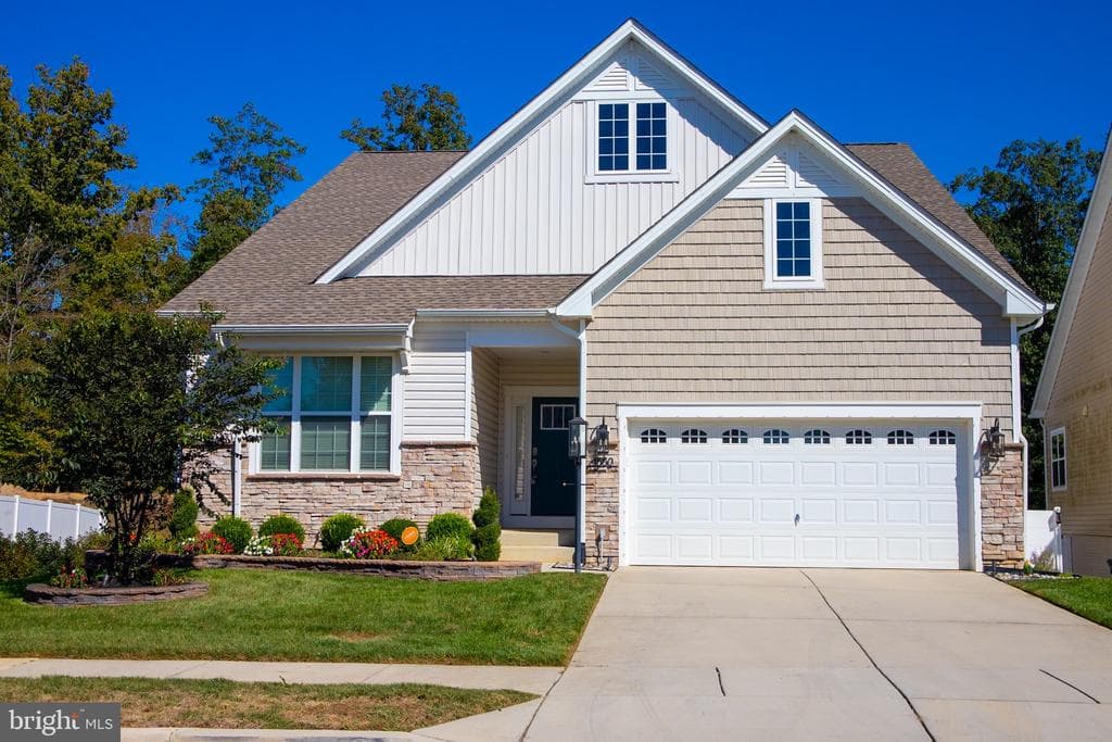 4550 Shakespeare Circle photo 1