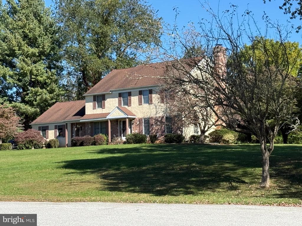 16 Fox Lair Ln photo 1