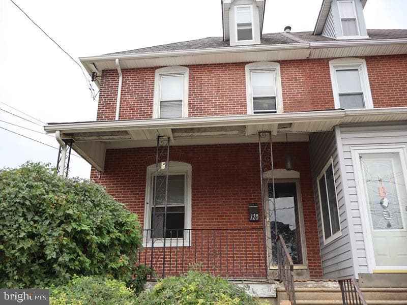 120 N Diamond Street photo 1