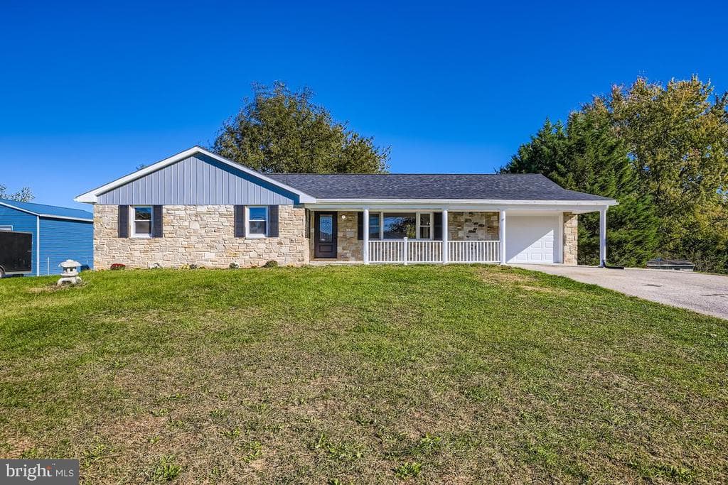 1217 Random Ridge Road photo 1