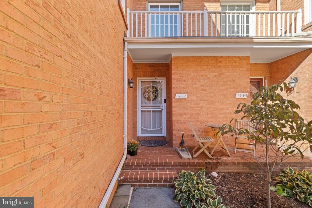 1792 Duffield Lane photo 1