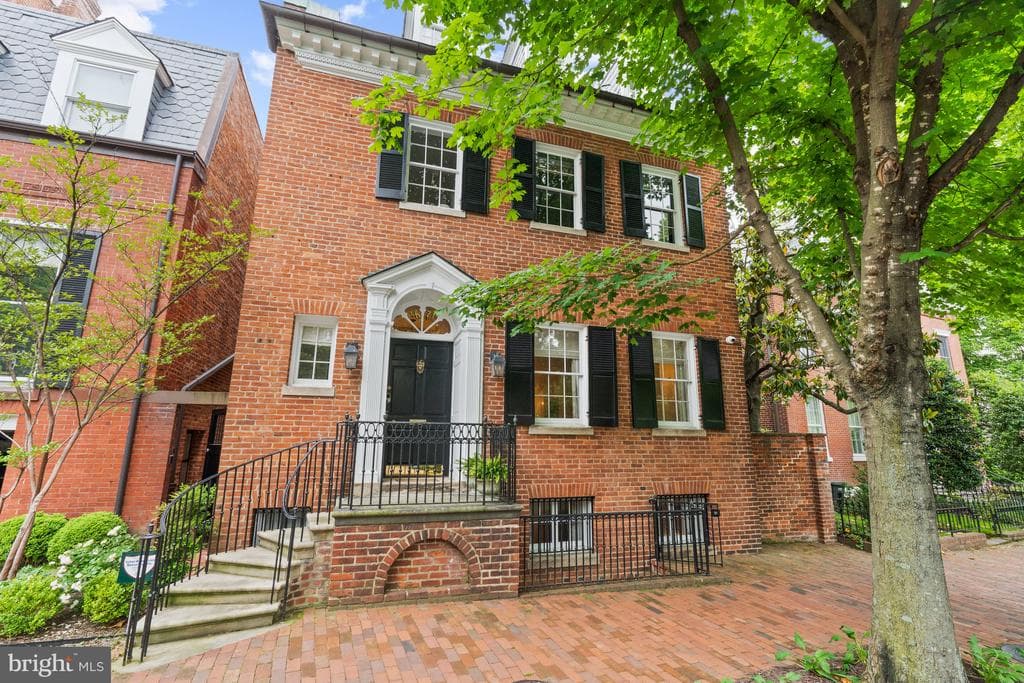1671 31st Street NW photo 1