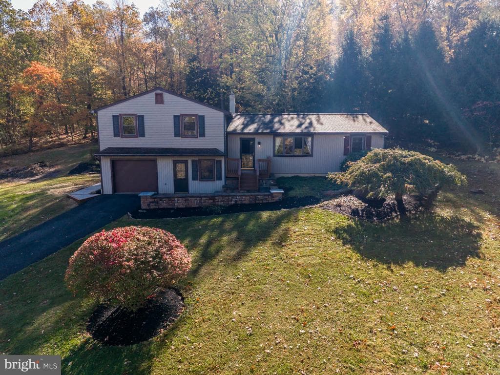 148 Quaker Hill Road photo 1
