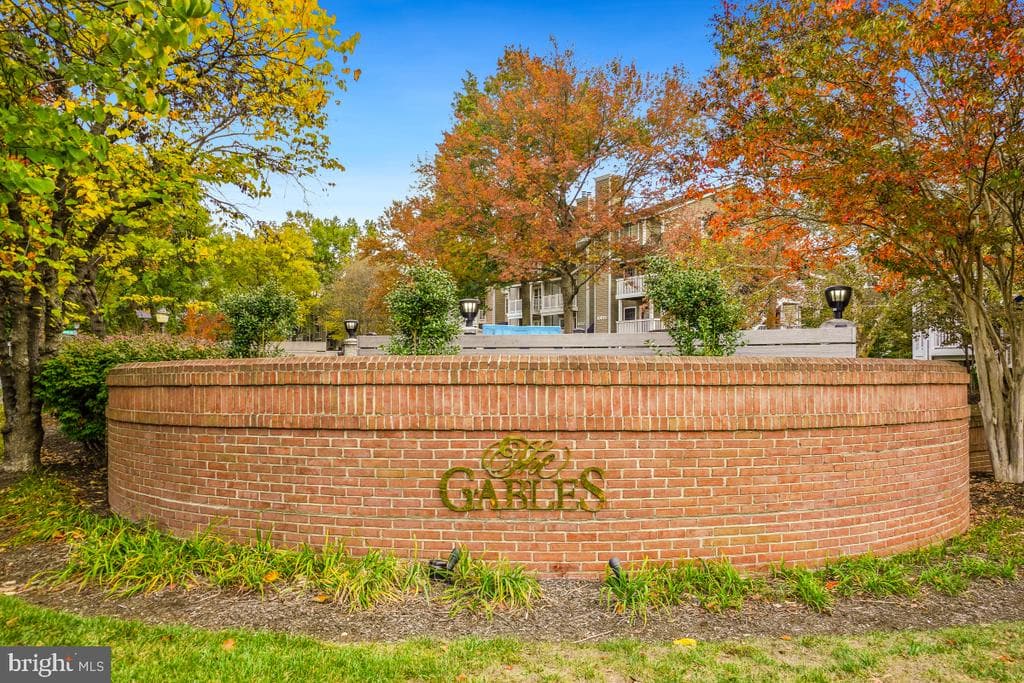 5705 Chapman Mill Drive #200 photo 1