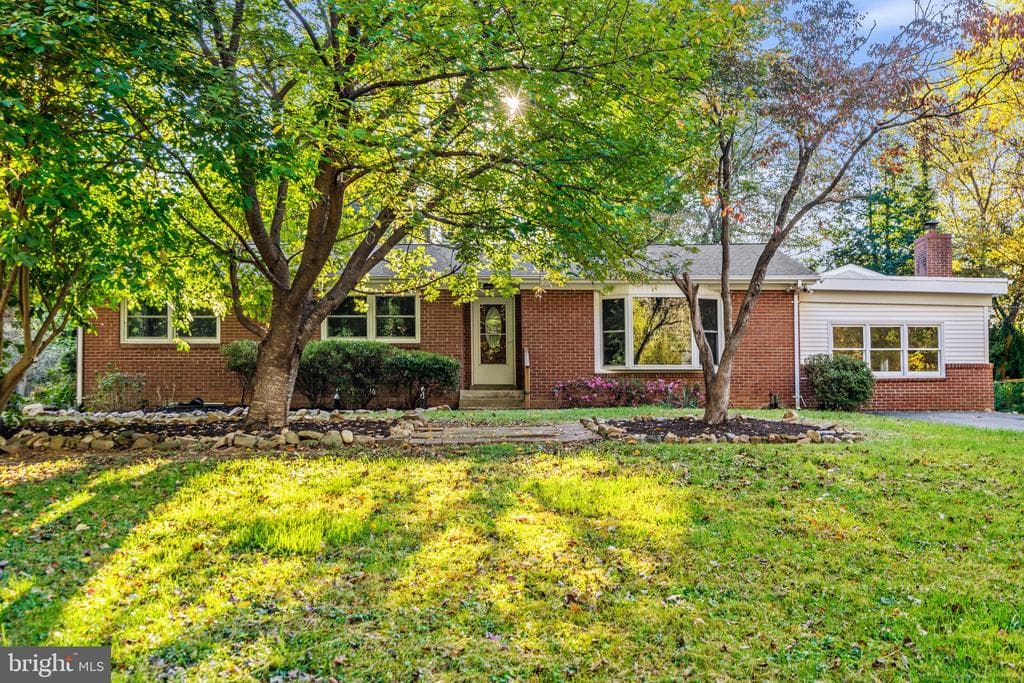 6741 Maxwell Avenue photo 1
