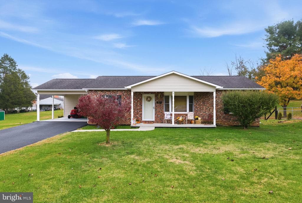 21 Greenfield Road photo 1