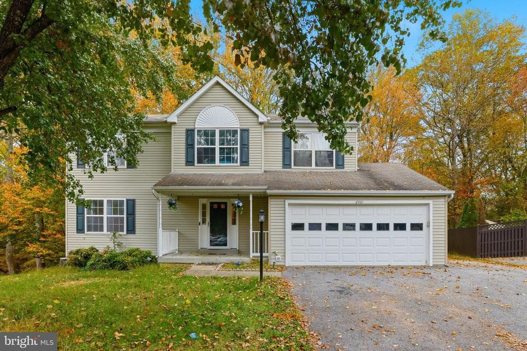 2401 Vidalia Court photo 1