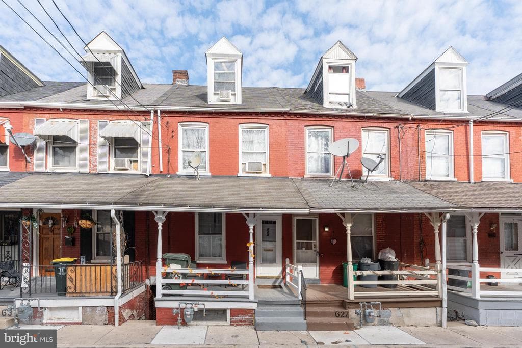 629 Lake Street photo 1