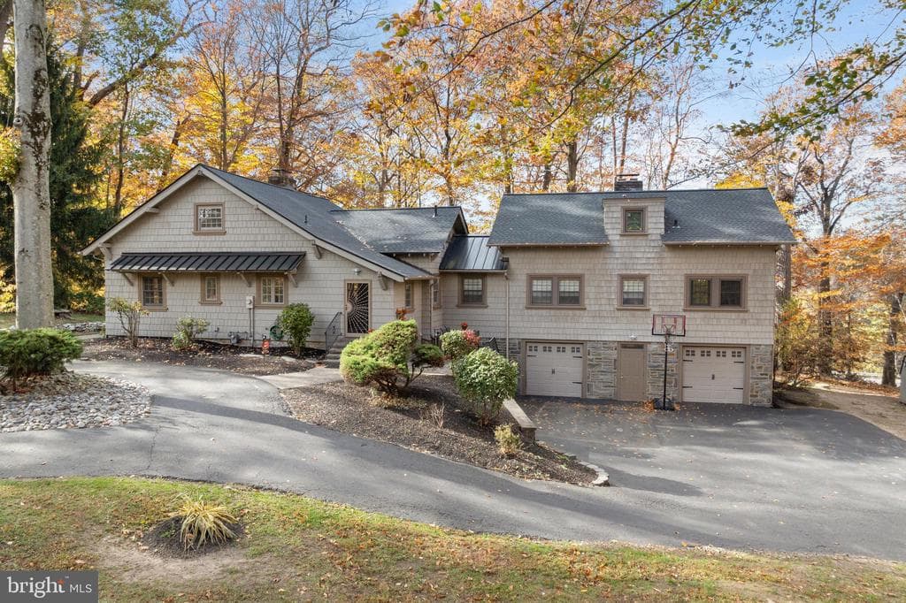 1116 Wooded Way Drive photo 1