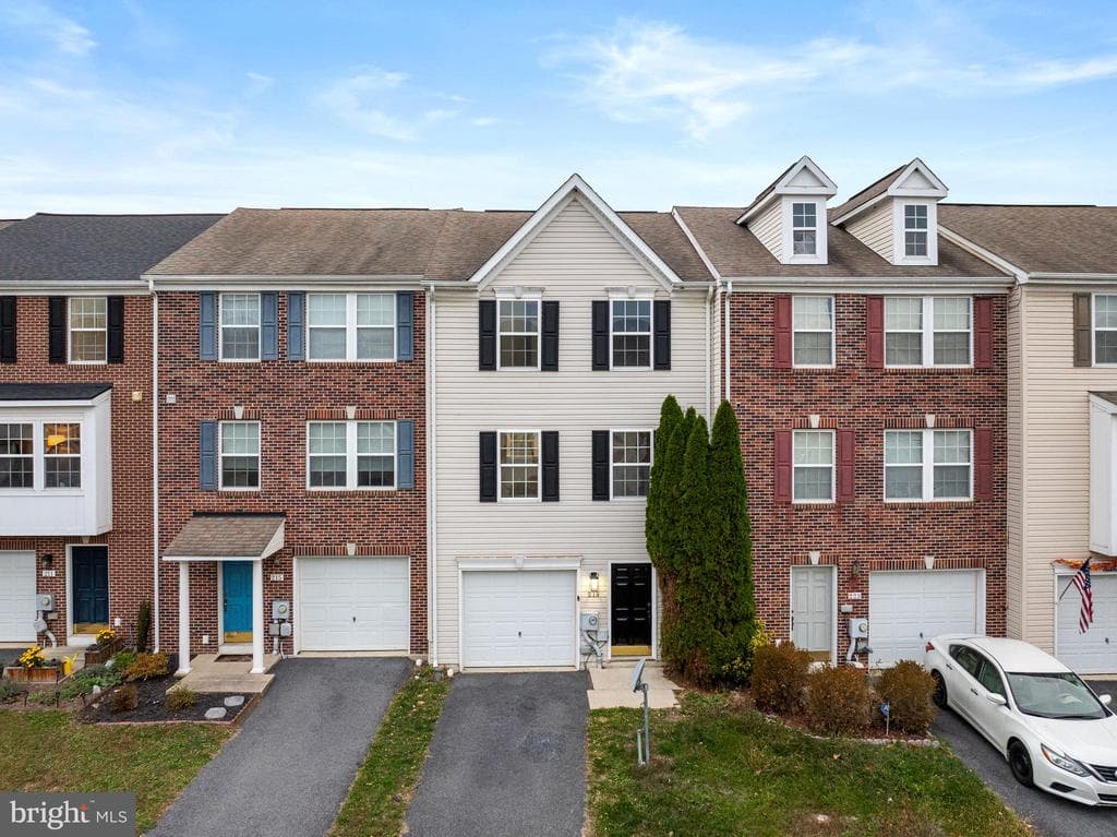 219 Rumbling Rock Road photo 1