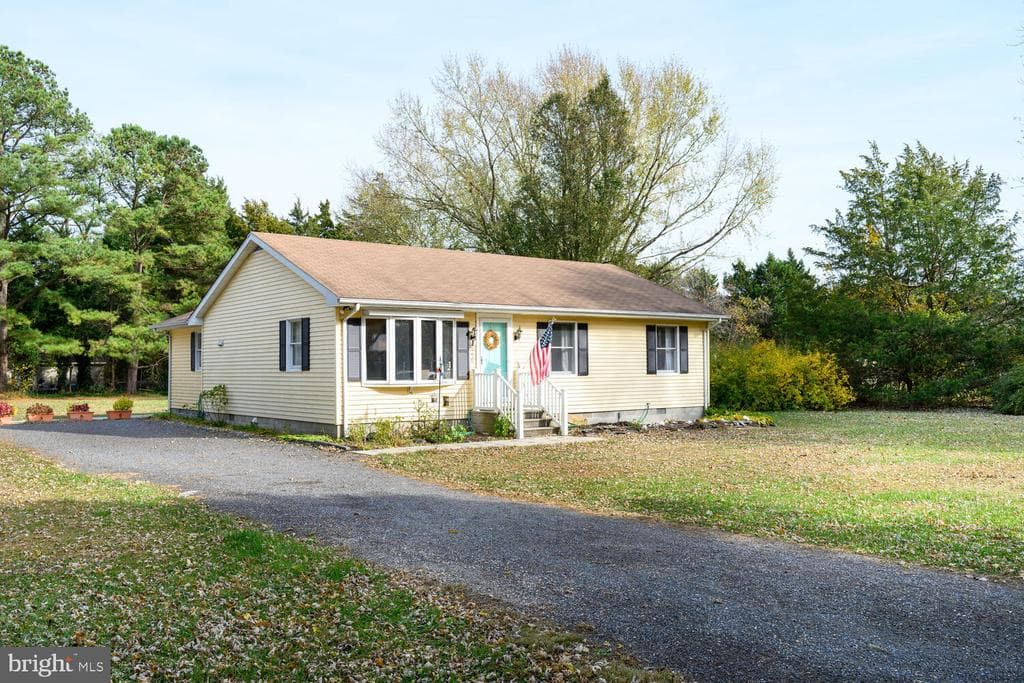8259 Haven Street photo 1