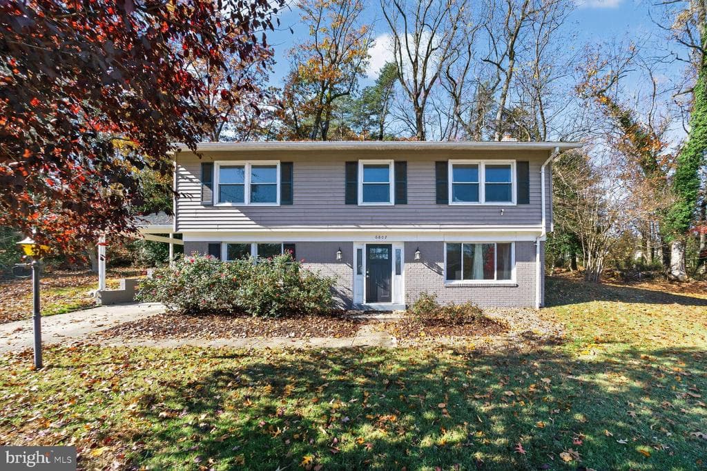 6802 Niles Drive photo 1
