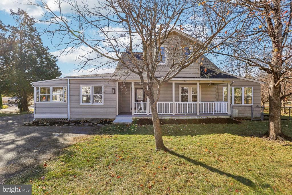 10571 Scaggsville Road photo 1
