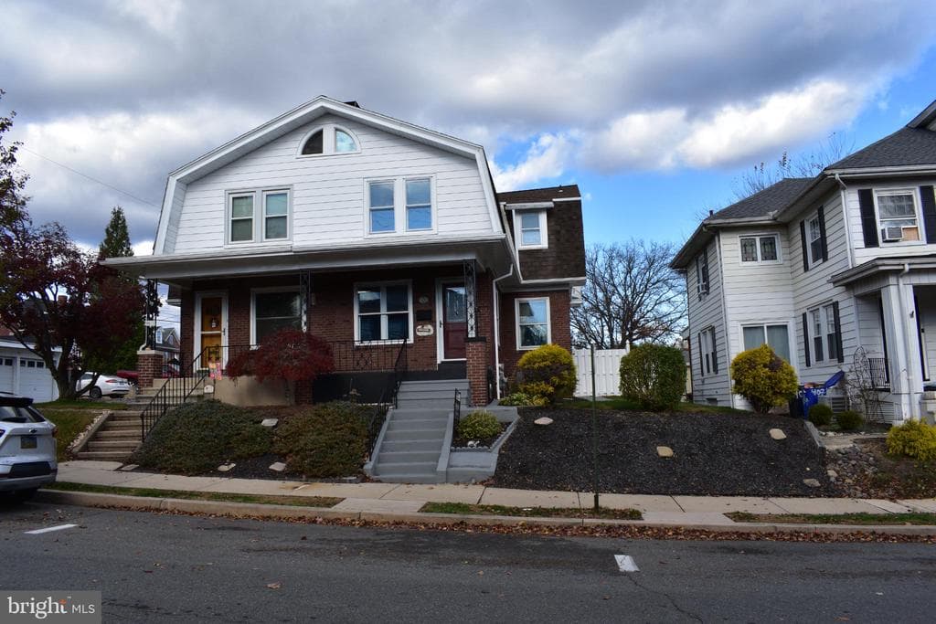 409 Walnut Street photo 1