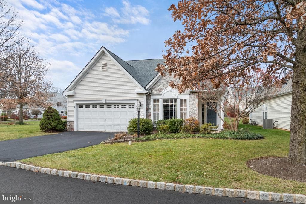 753 Wisteria Way photo 1
