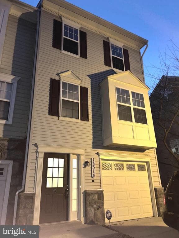 13514 Champions Way photo 1