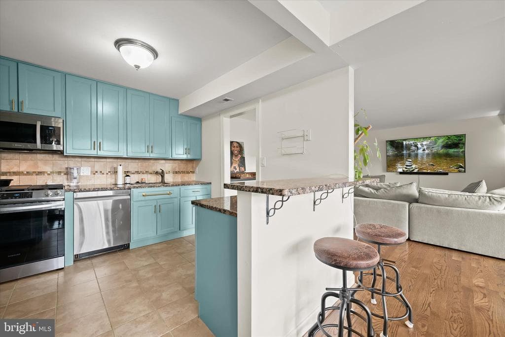 10859 Amherst Avenue #202 photo 1